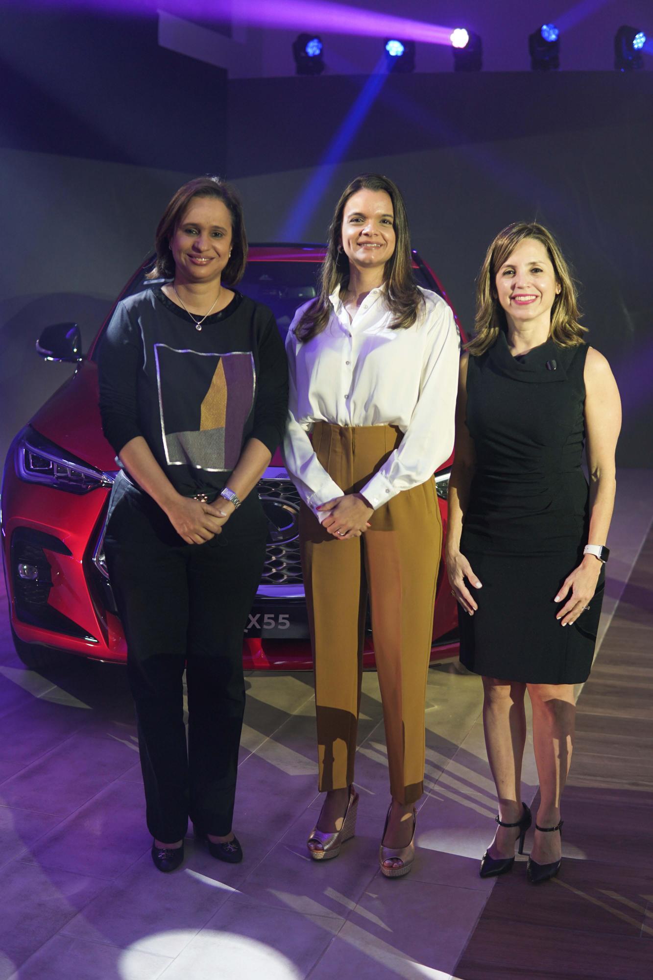 Benahuare Pichardo, Paola Soto y Analie Prieto.