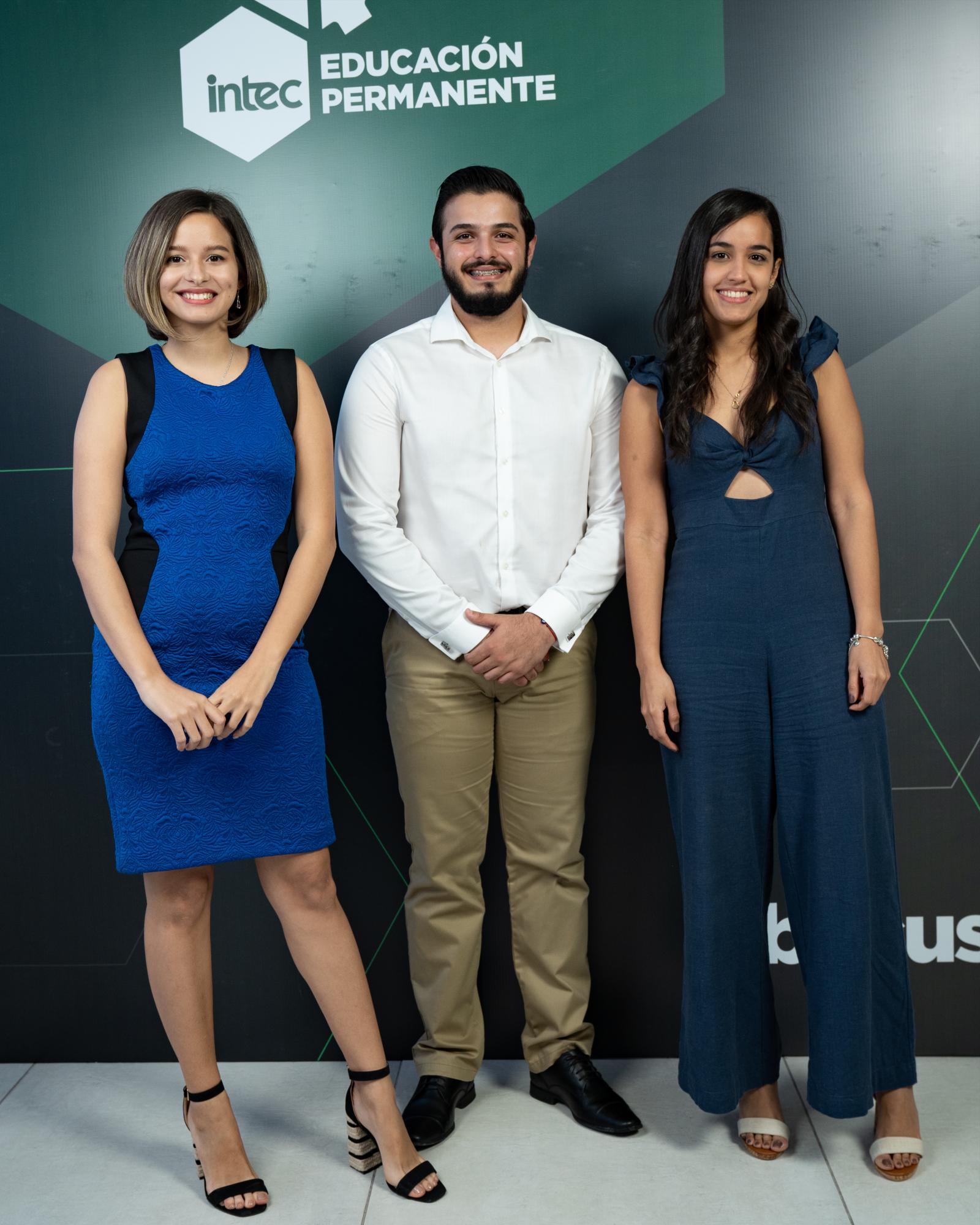 Danielle Ortiz, José Haché y Gabriela Messina.