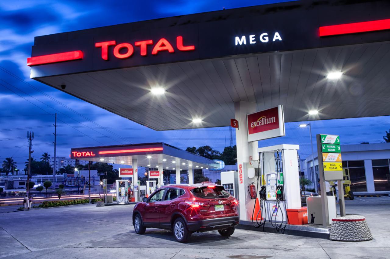 Una de las estaciones de combustibles en el país.