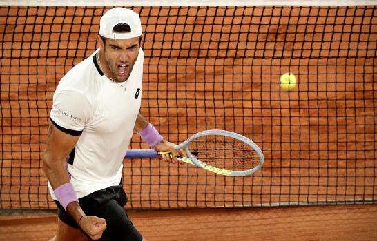 Djokovic se emplea a fondo y avanza a semifinales Roland Garros