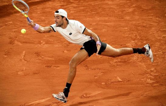 Djokovic se emplea a fondo y avanza a semifinales Roland Garros