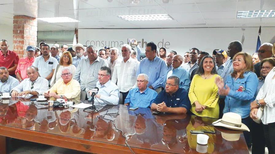 Ganaderos reclaman precio justo para su producción Ganaderos reclaman precio justo para su producción