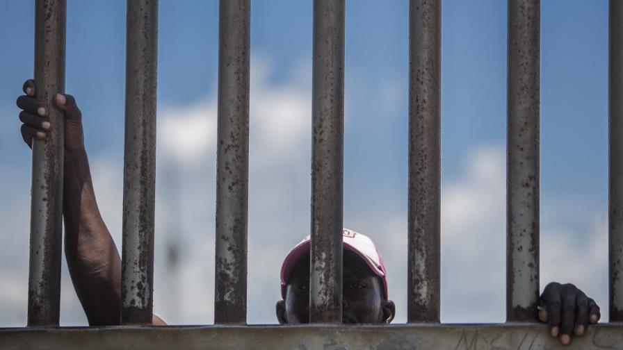TRÁFICO EN LA FRONTERA: “YO LE PAGO 50 Y 100 PESOS AL GUARDIA Y ENTRO”
