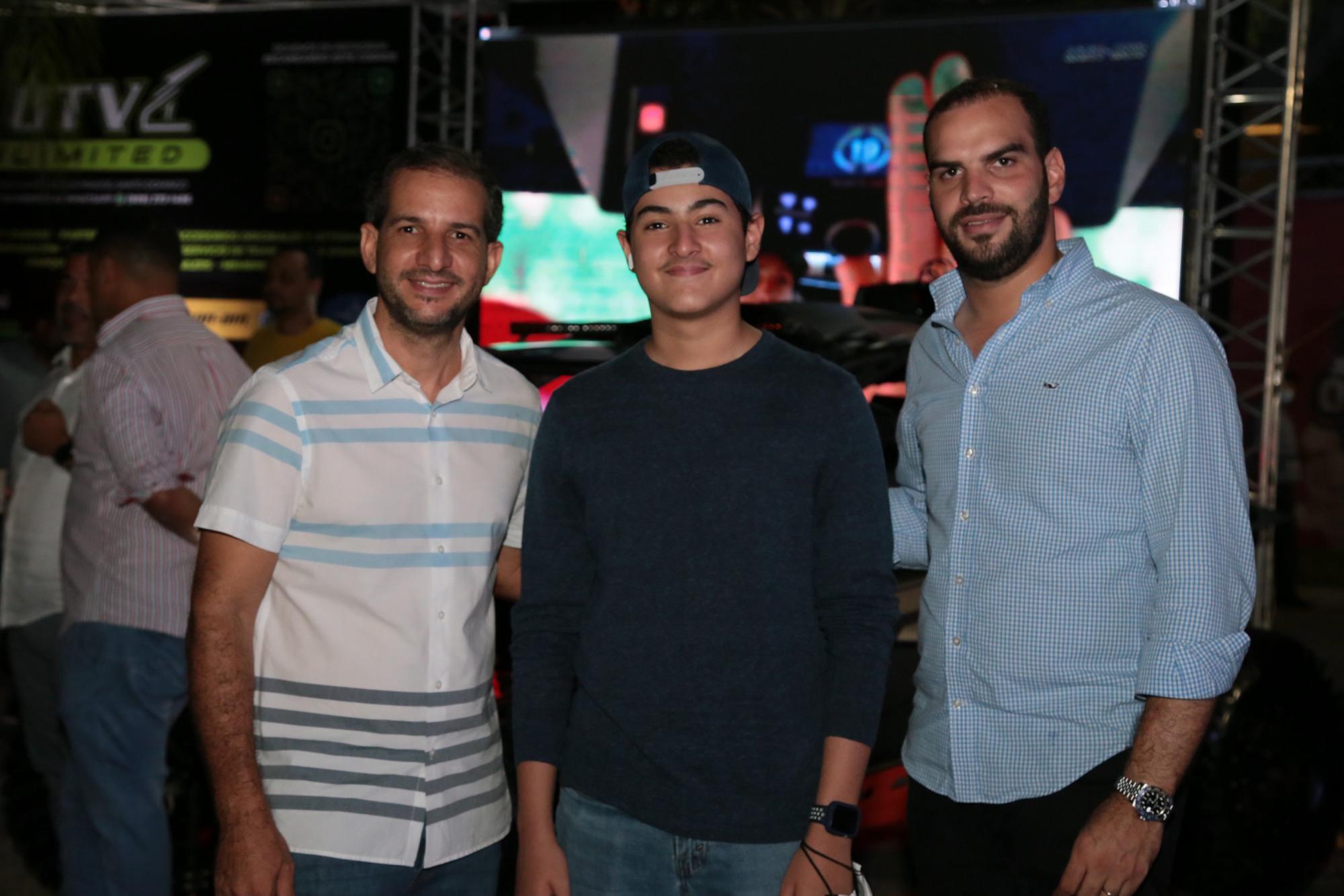 Roberto Valdez, Adriel Valdez y Gabriel Gómez.