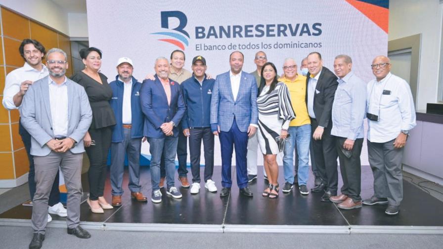 Banreservas reitera compromiso con el deporte y la pelota invernal