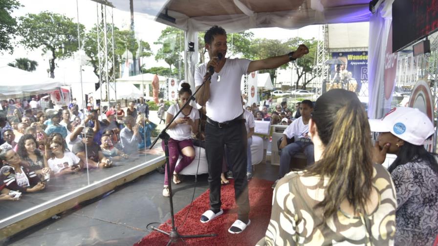Carlos Silver no entró a libro Guinnes; no cumplió normas de la organización Carlos Silver no entró a libro Guinnes; no cumplió normas de la organización