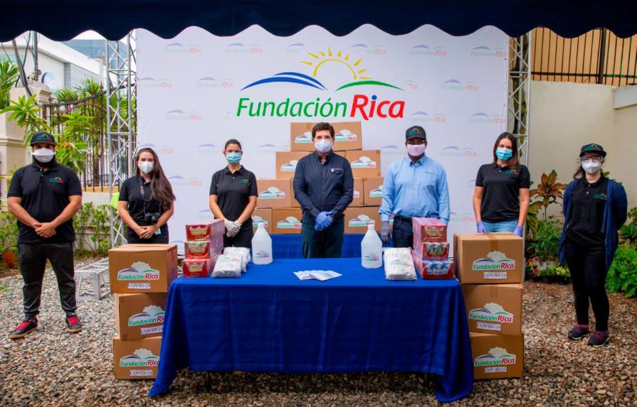 Fundación Rica muestra su apoyo con donaciones 