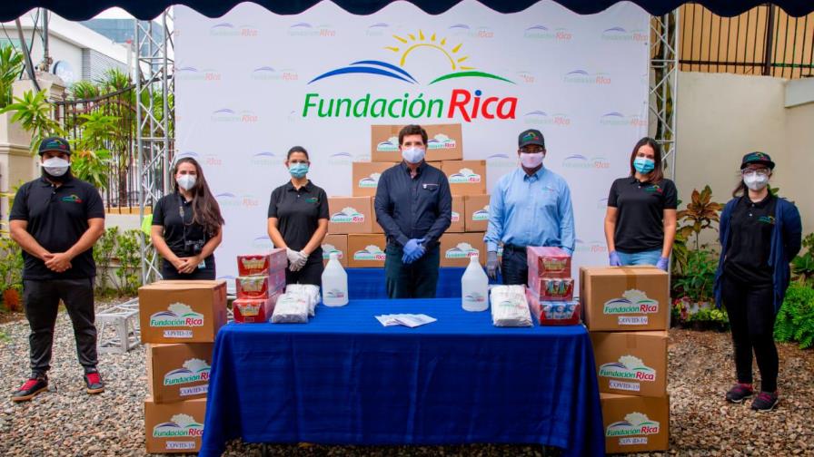 Fundación Rica muestra su apoyo con donaciones 