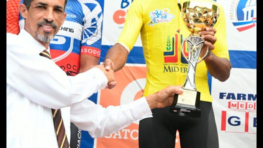 Jorge Blas asegura que la Vuelta fue un “éxito” y señala que Sánchez va en vía de ser inmortal
Blas: la Vuelta fue un “éxito”; Sánchez en vía de ser inmortal Jorge Blas asegura que la Vuelta fue un “éxito” y señala que Sánchez va en vía de ser inmortal
Blas: la Vuelta fue un “éxito”; Sánchez en vía de ser inmortal