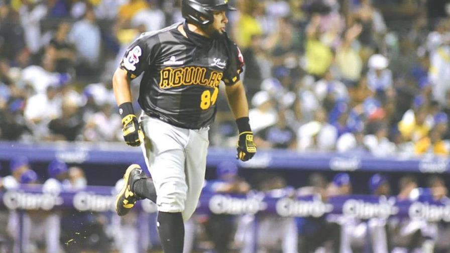 El pitcheo verde domina, pero las Águilas “ligan” mejor y lideran
