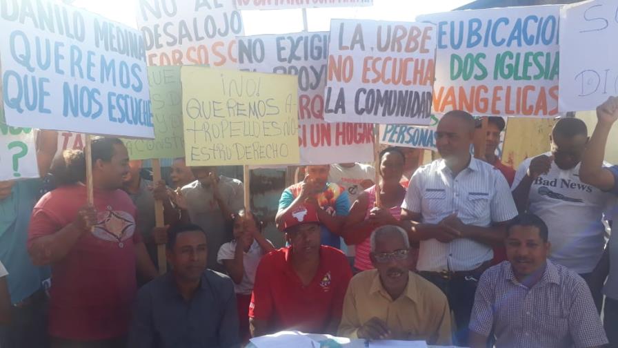 Habitantes de la Ciénaga  exigen un desalojo digno