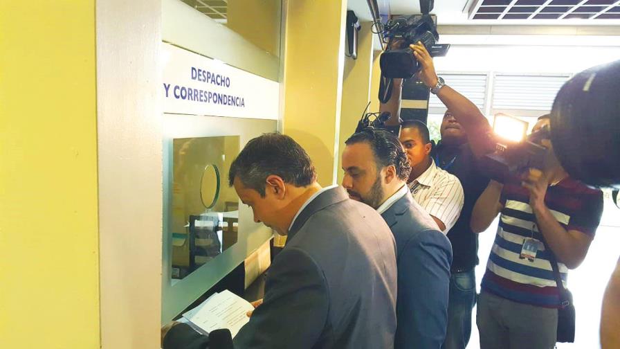 PRM interpone primera denuncia en PGR sobre delitos electorales