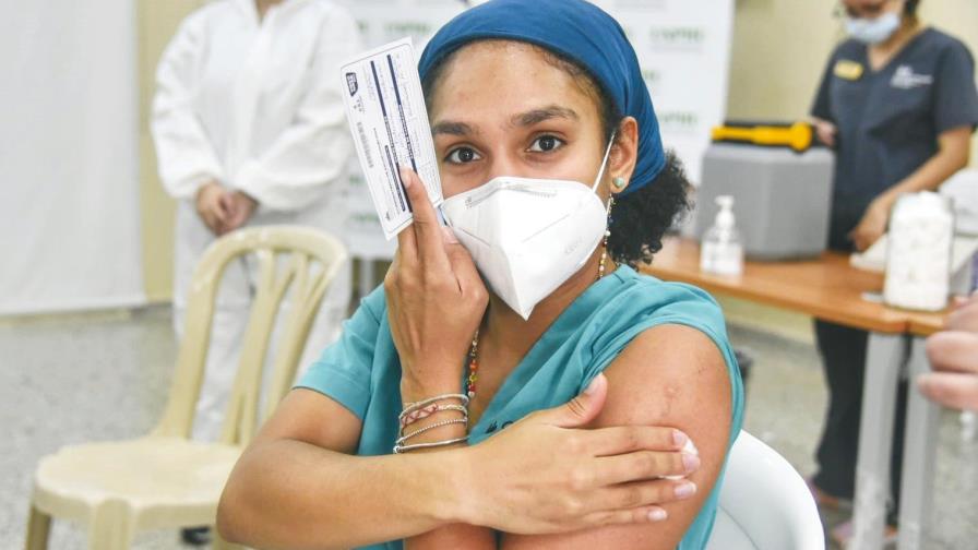 COVID-19: es crucial que los jóvenes se sumen al plan de vacunación