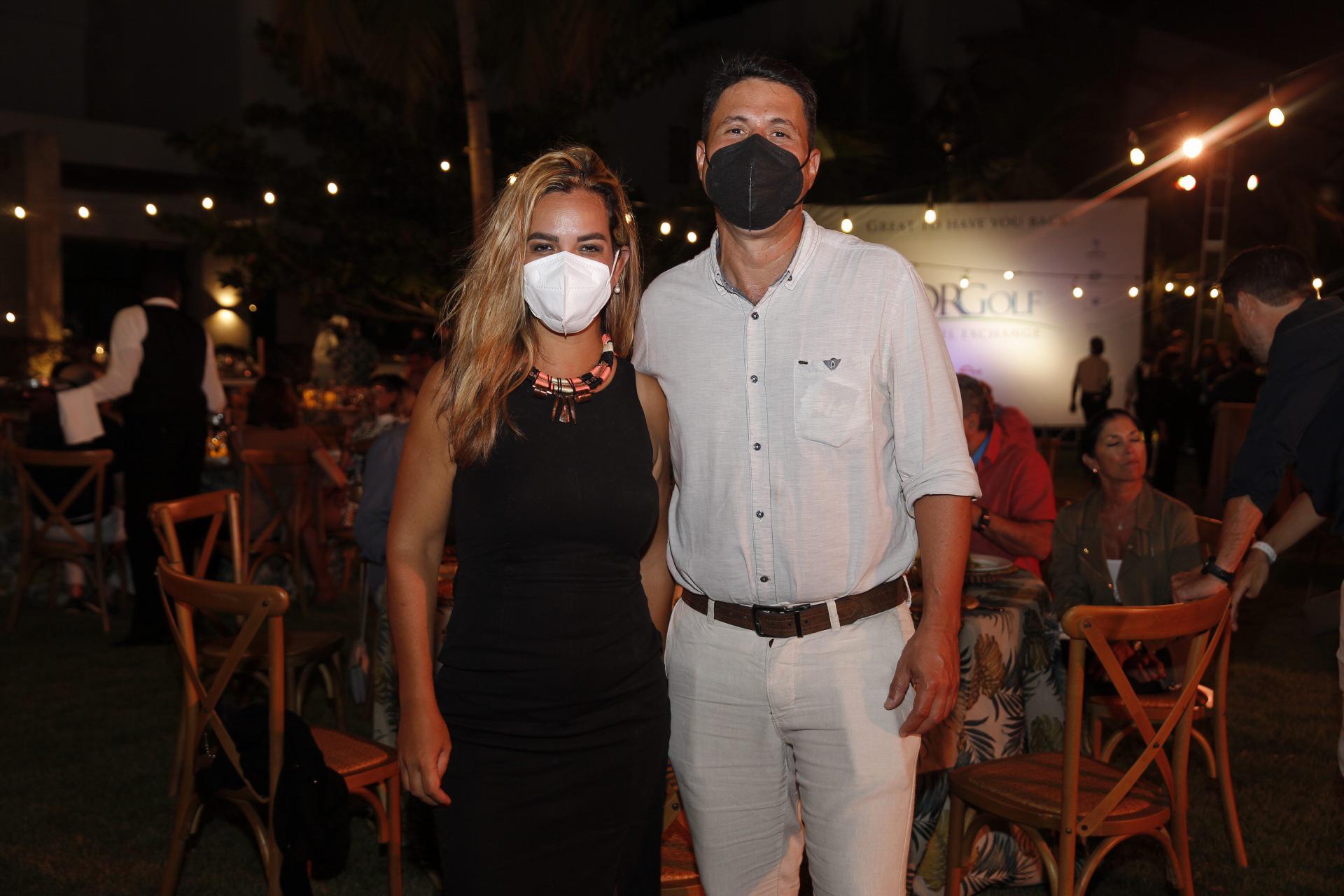 Mariana Hughes y Karel Gómez.