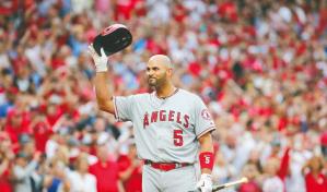 Pujols quiere los 700 HR, pero el tiempo y pronósticos van en contra