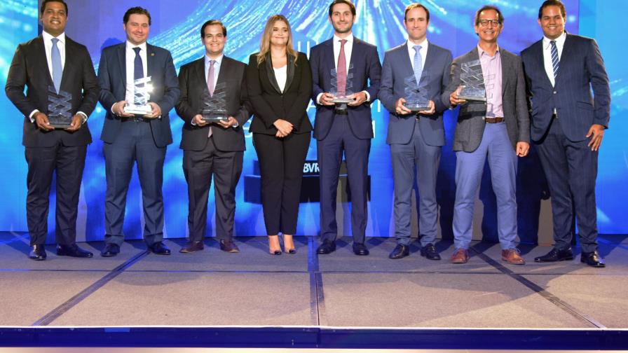 Premios BVRD 2021 reconoce la excelencia en el mercado de valores dominicano Premios BVRD 2021 reconoce la excelencia en el mercado de valores dominicano