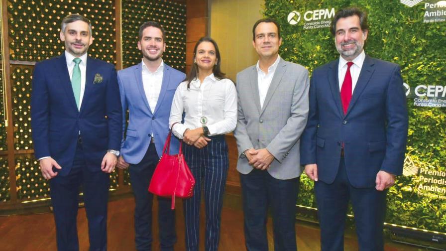 Addis Burgos y Rossanna Figueroa ganan Premio Periodismo Ambiental Addis Burgos y Rossanna Figueroa ganan Premio Periodismo Ambiental