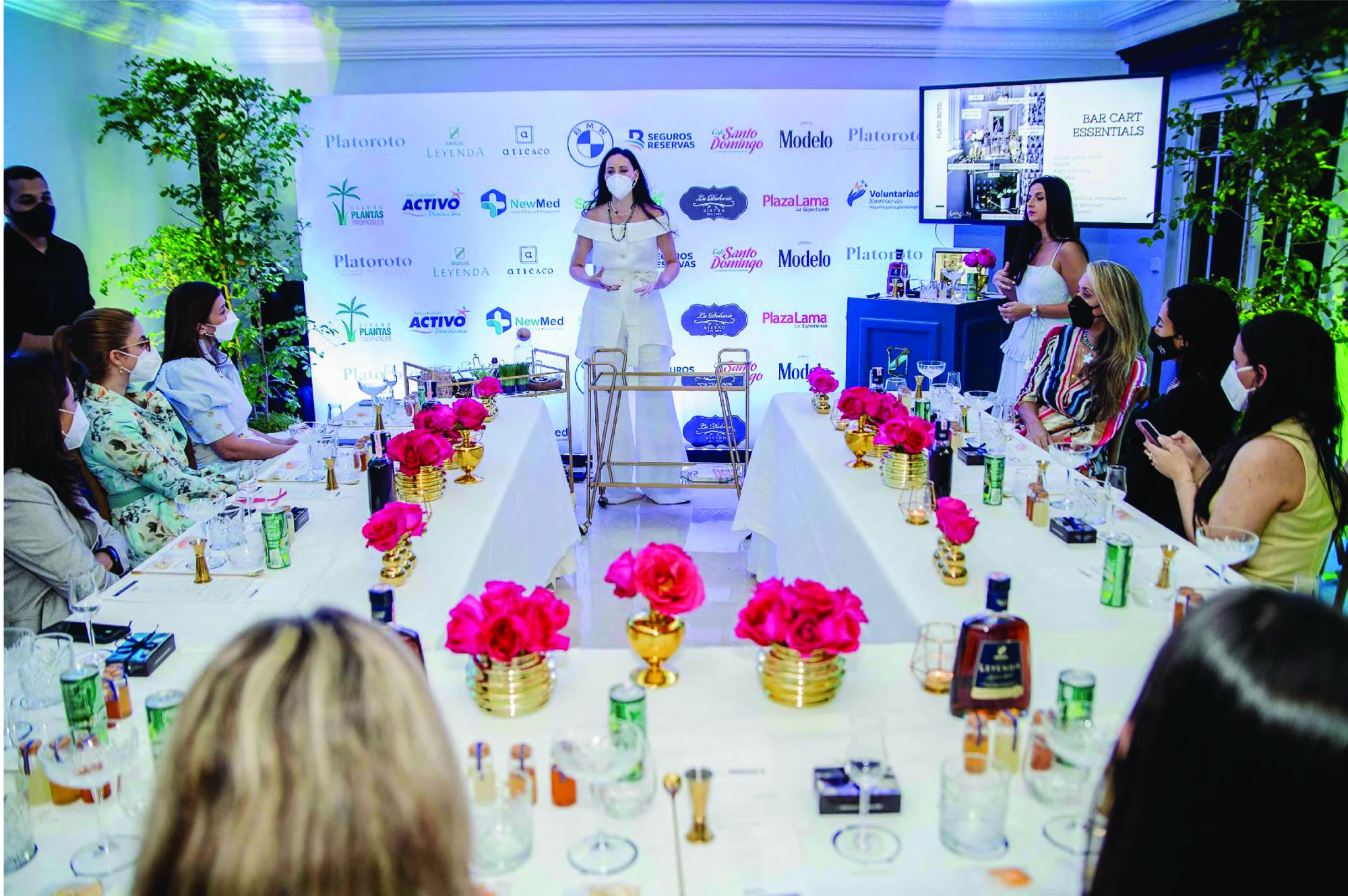 Taller Bar Cart Essentials junto a Brugal. (Fuente externa)