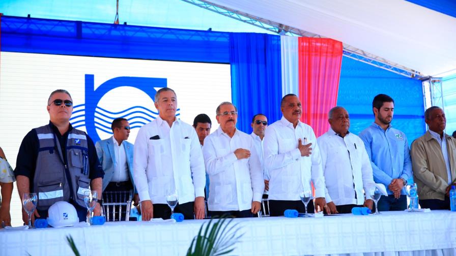 Presidente Medina pone en funcionamiento túneles de Montegrande Presidente Medina pone en funcionamiento túneles de Montegrande