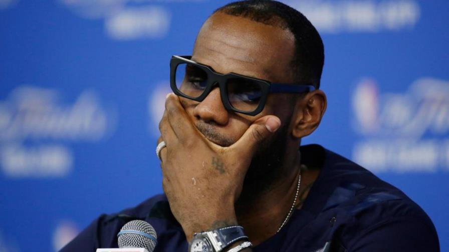 LeBron James admite, con frustración, posibilidad que no se reanude la temporada LeBron James admite, con frustración, posibilidad que no se reanude la temporada