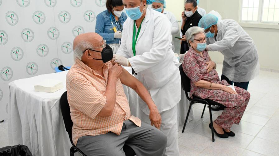Conape se convierte en centro de vacunación permanente contra el COVID-19
