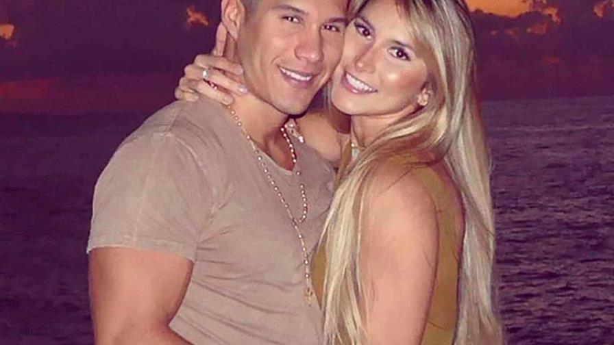 Video | Esposa de Chyno Miranda desmiente ruptura con el cantante: “Son mentiras”