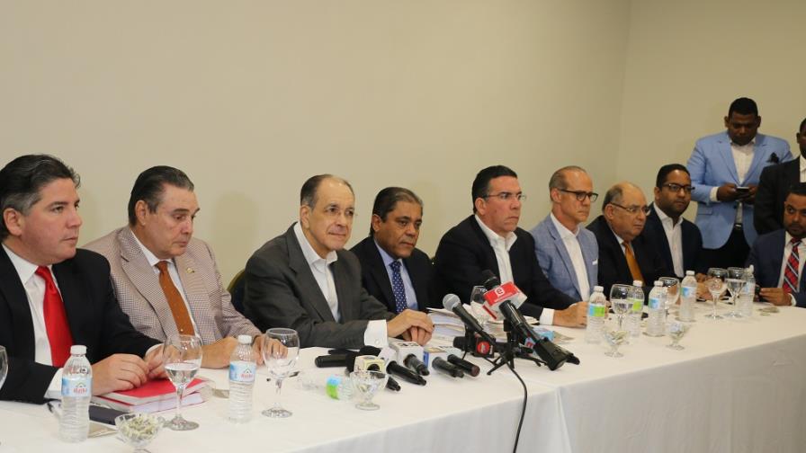 Grupo del PRSC afirma que Antún sacó de lista a 1,181 delegados Grupo del PRSC afirma que Antún sacó de lista a 1,181 delegados