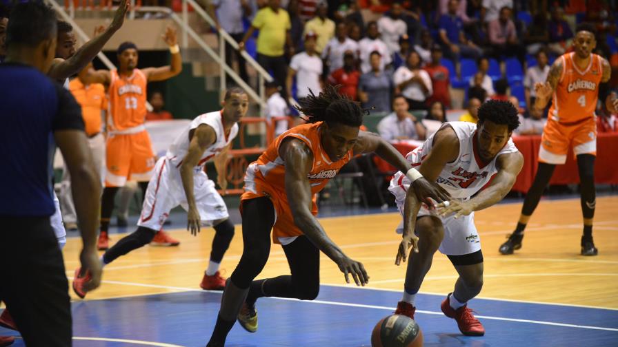 Miguel Evangelista llega a Leones de Santo Domingo vía cambio