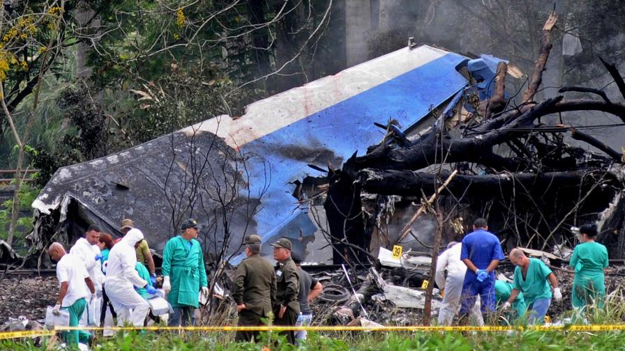 Más de cien muertos al estrellarse un avión de pasajeros en La Habana Más de cien muertos al estrellarse un avión de pasajeros en La Habana