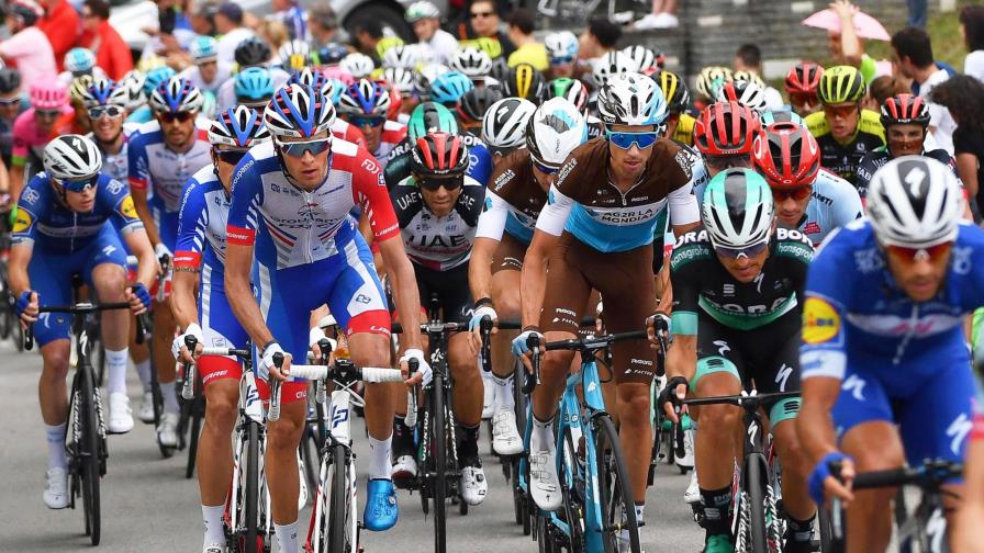  Chris Froome resucita con victoria en el Zoncolan, Yates mantiene la maglia rosa