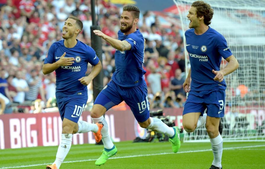 Penal de Hazard brinda la Copa FA a Chelsea ante Man United