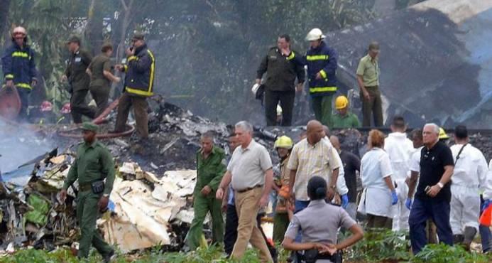 Díaz-Canel cumple un mes como presidente en medio de luto por accidente aéreo