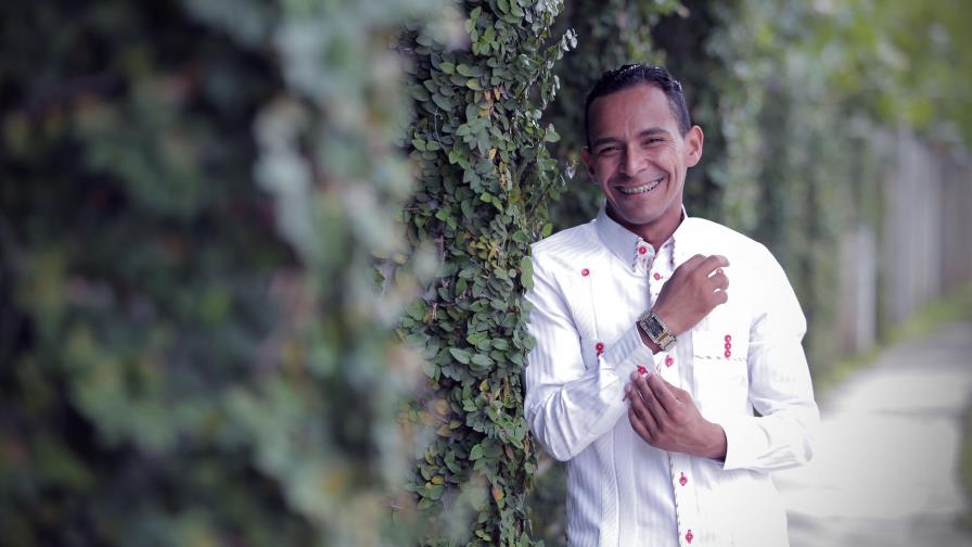 Anderson del Río, un cantante lírico que ofrece su voz a los dominicanos