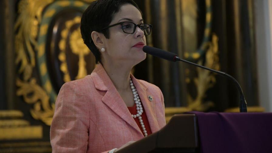 “No basta con la prisión para los feminicidas”, según la directora de Defensa Pública 