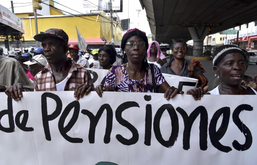 Más de la mitad de los adultos mayores de América Latina no recibe una pensión