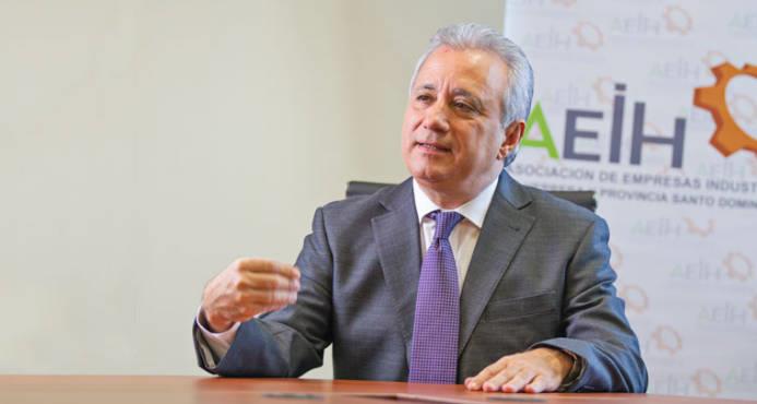Presidente de AEIH asegura país pierde millones por venta irregular de energía a grandes empresas
