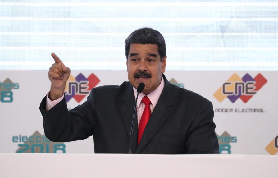 Maduro pedirá ayuda a “asesores económicos” para atender crisis venezolana
