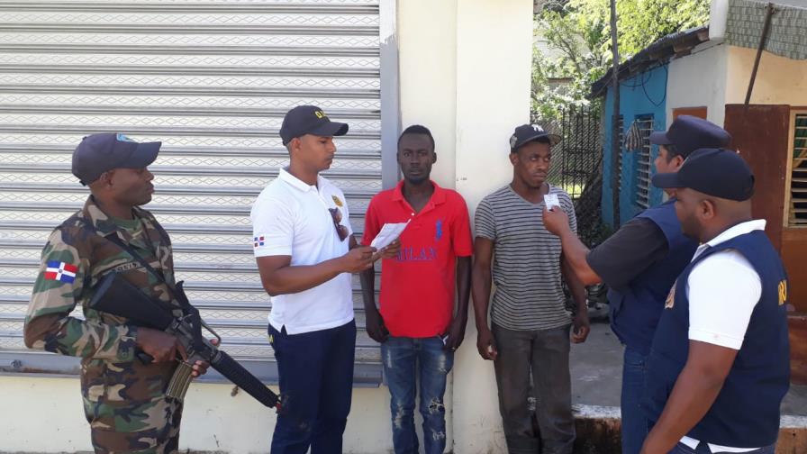 Migración detiene 225 extranjeros en  Monseñor Nouel