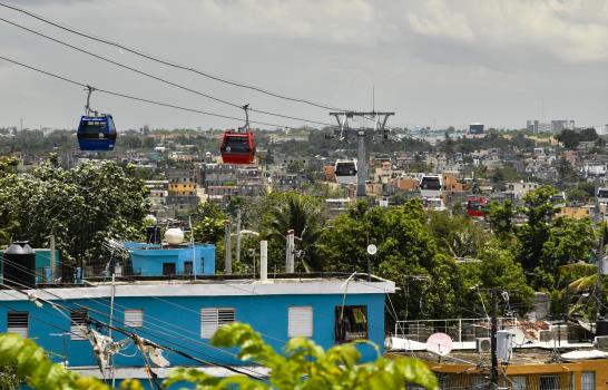 La “telefericomanía” se apodera de los habitantes de Santo Domingo Norte 