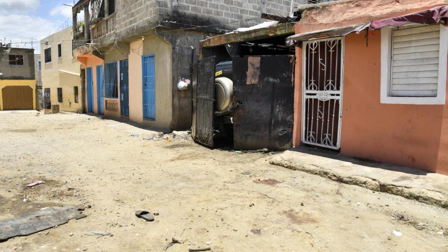 Consternación en La Toronja, la Policía detiene al raso implicado en tres muertes Consternación en La Toronja, la Policía detiene al raso implicado en tres muertes