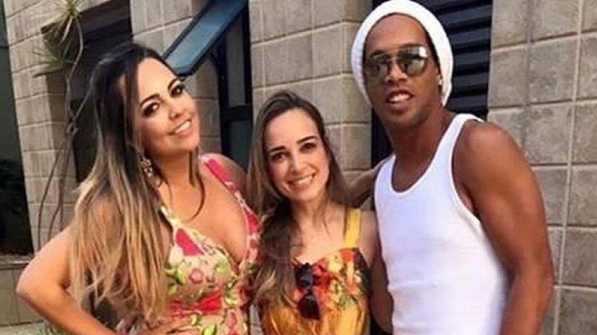 Ronaldinho se casará con dos mujeres en agosto
