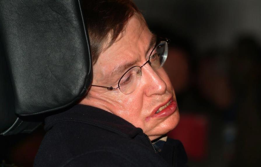 Elogio y desmesura de Stephen Hawking