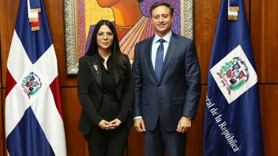 Gobierno dice fortalecerá programas para proteger niños huérfanos por feminicidios Gobierno dice fortalecerá programas para proteger niños huérfanos por feminicidios