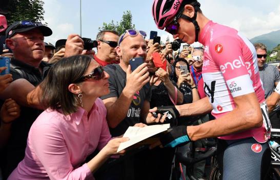 Chris Froome ya es campeón del Giro a 50 kilómetros del final