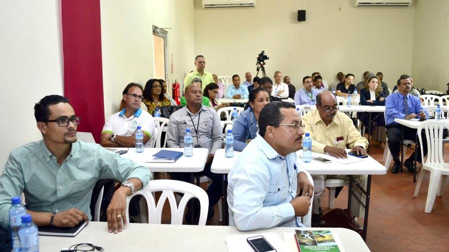 Ministro de Medio Ambiente traza líneas de acción para preservar áreas protegidas Ministro de Medio Ambiente traza líneas de acción para preservar áreas protegidas