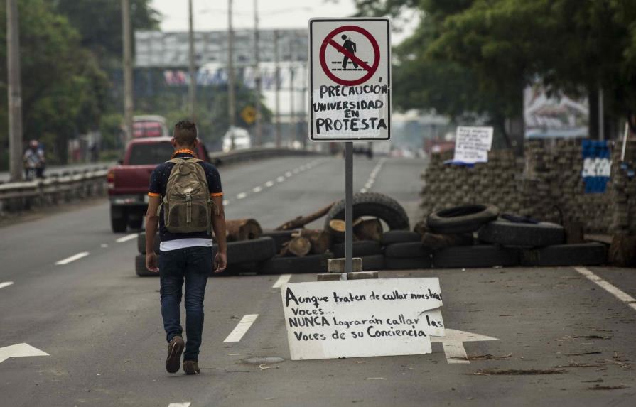 Cadáver de joven desata comparaciones entre Ortega y Somoza en Nicaragua