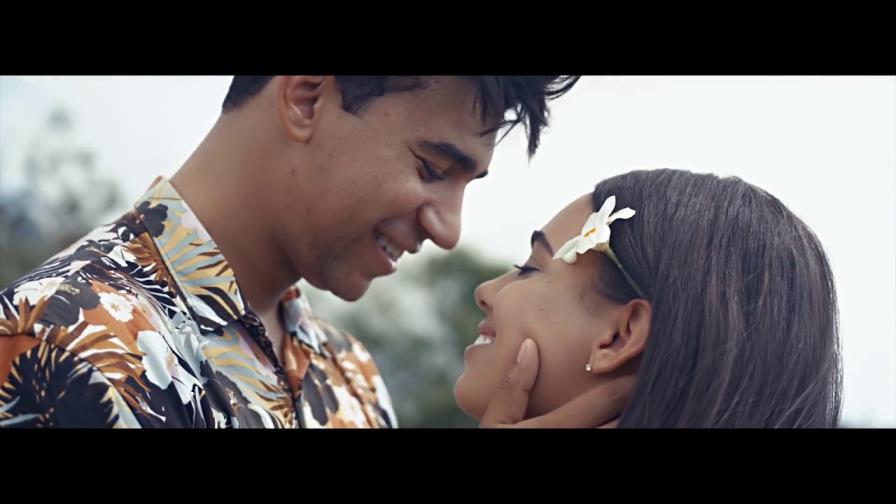 El regalo del Poeta Callejero a su esposa por el Día de las Madres El regalo del Poeta Callejero a su esposa por el Día de las Madres