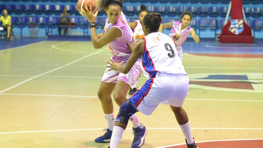 Teruel resalta los aportes de la Liga Nacional de Baloncesto Femenino; demanda más apoyo para las jugadoras