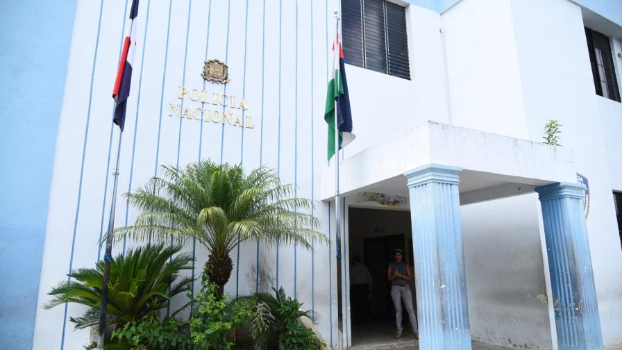 Desconocidos asaltaron parador La 7 S en La Vega Desconocidos asaltaron parador La 7 S en La Vega