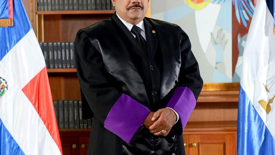 Juez dominicano publica obra junto a otros juristas de América Latina y Europa